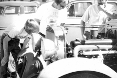 1977 GN, show field 0