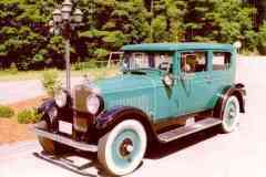 Advanced Six Sedan. (263)