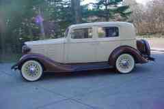 LaFayette 4 Window Sedan. (118)